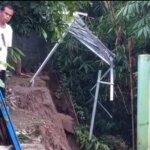 Tergerus Aliran Sungai, TPT Rumah Warga Longsor Ancam 9 Rumah