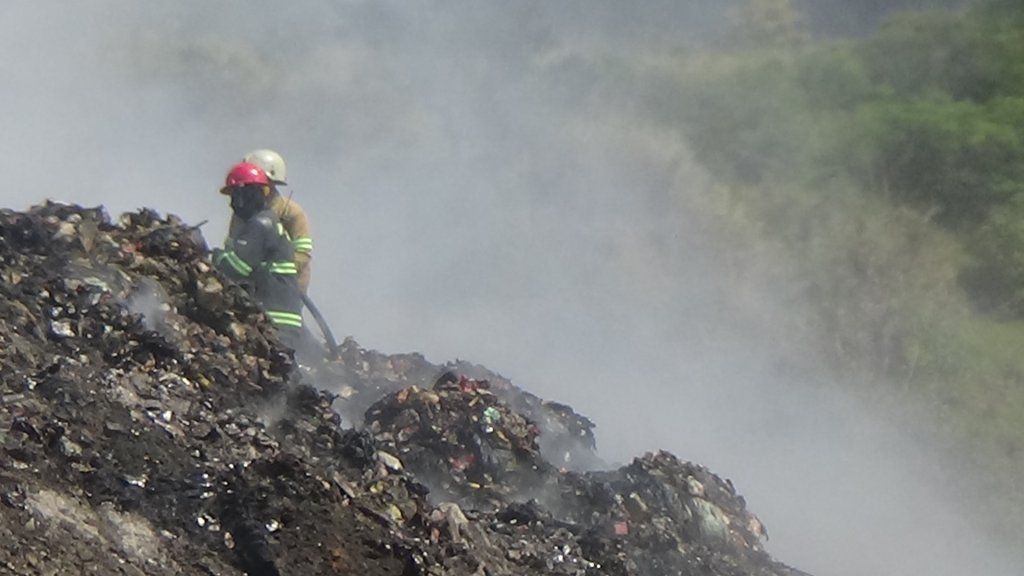 Sudah Tiga Hari TPAS Cibeureum Terbakar, Terdeteksi Sensor Panas Pemprov Jabar, JurnalSuma