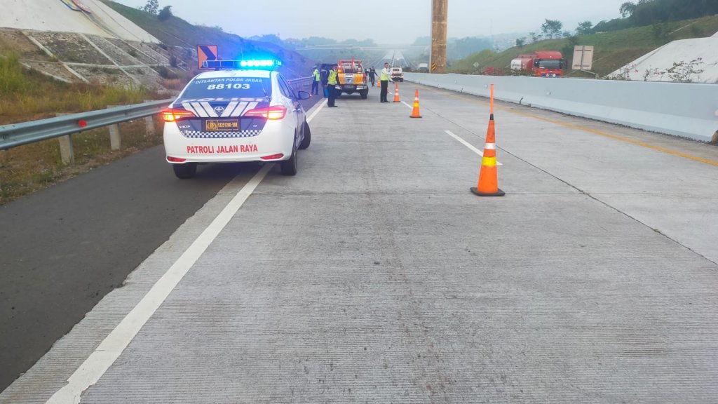 Mobil Rombongan SLB Asal Majalengka Kecelakaan di Tol Cisumdawu, 2 Orang Meninggal Dunia, JurnalSuma