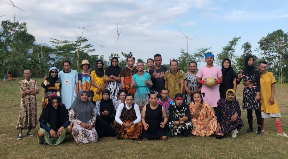 Warga Main Bola Pakai Daster Meriahkan HUT ke-78 RI, JurnalSuma