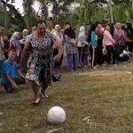 Warga Main Bola Pakai Daster Meriahkan HUT ke-78 RI, JurnalSuma