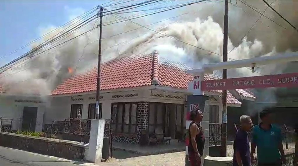 Akibat Puntung Rokok, Rumah Warga di Majalengka Hangus Terbakar, JurnalSuma