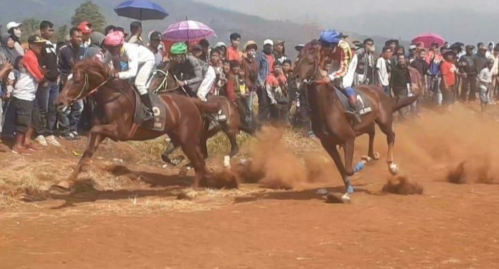 Sambut HUT TNI ke 78, Kodim 0610 Sumedang Gelar Kejuaraan Pacuan Kuda, JurnalSuma