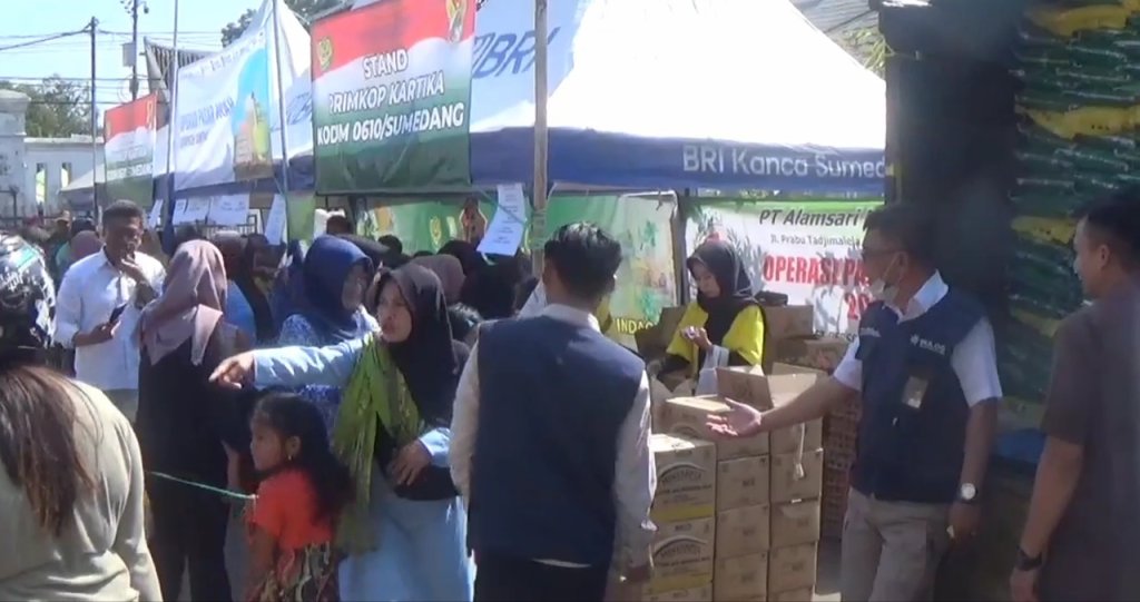 Harga Beras Masih Mahal, Warga di Sumedang Serbu Pasar Murah, JurnalSuma