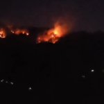 Lahan di Bukit Baginda Terbakar, Petugas Terkendala Medan Terjal dan Alat Pemadaman, JurnalSuma