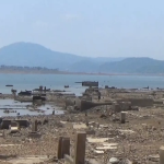 Waduk Jatigede Surut Akibat Kemarau, Puing-puing Bekas Rumah Bermunculan, JurnalSuma