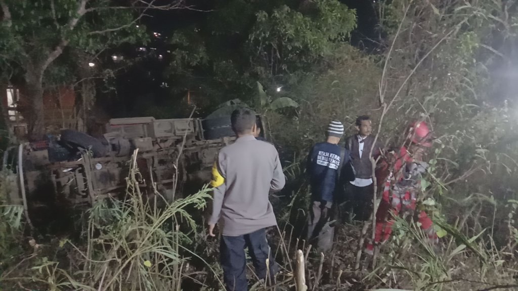 Akibat Adanya Kerusakan Pada Kopling, Mobil Damkar di Sumedang Terguling, JurnalSuma