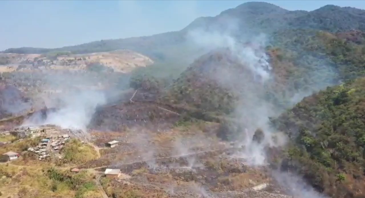 TPSA Cibeureum dan Area Hutan di Kaki Gunung Tampomas Terbakar, JurnalSuma
