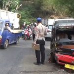 Gagal Menyalip, Sebuah Minibus Tabrak Angkot Penuh Penumpang dan Truk, Jurnal Sumedang