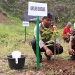 Kapolres Ikut Menanam Pohon dalam Karya Bahkti Kodim 0610 Sumedang di Gunung Geulis, Jurnal Suma