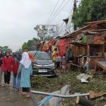 Cerita Tatang saat Puting Beliung Menyapu Warungnya: Saya Langsung Lari Masuk ke Masjid, Jurnal Suma