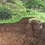 Jalan Lingkar Timur Jatigede Longsor, Gerus 1 Warung dan 2 Motor, Jurnal Suma