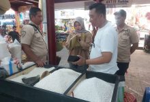 Jajaran Polres Sumedang melakukan sidak ke sejumlah pasar di wilayah Kabupaten Sumedang, Rabu (21/2/2024).
