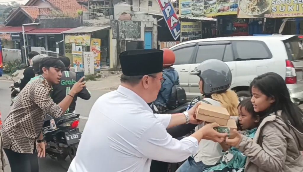 Berkah Ramadan, DPW LDII Jabar Bagikan Ribuan Paket Takjil Gratis secara Serentak