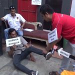 Polres Sumedang Gelar Rekontruksi Kasus Penganiayaan Oleh Bandar Obat Hingga Korban Meninggal