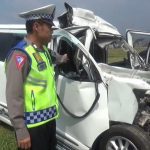 Minibus Tabrak Truk di Tol Cisumdawu, Dua Orang Meninggal Dunia