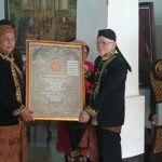 Pj Bupati Yudia Ramli Terima Silsilah Karaton Sumedang Larang