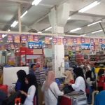 Berburu Perlengkapan Sekolah, Toko Alat Tulis di Sumedang Diserbu Pembeli