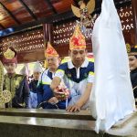 Kapolda Jabar Pimpin Kontingen PON Berziarah ke Makam Cut Nyak Dhien di Sumedang