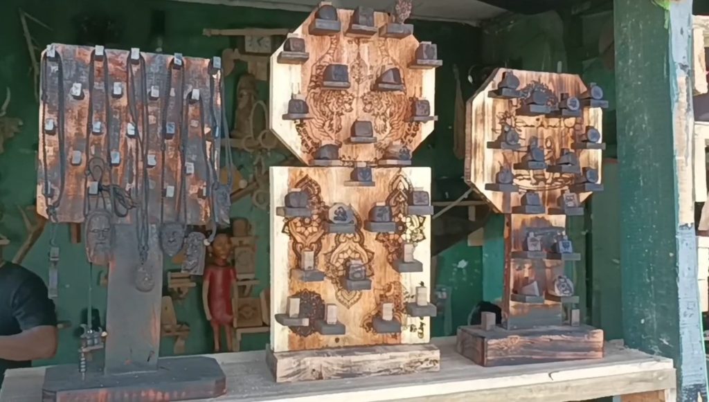 Kerajinan Seni Ukir Asal Sumedang Merambah Mancanegara