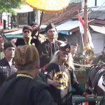 Kereta Kencana Antar Paslon Perseorangan Daftar Pilbup Sumedang
