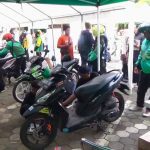 Ojol di Sumedang Dapatkan Makan dan Ganti Oli Gratis dari Baznas