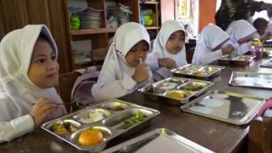 Program Makan Bergizi Gratis Mulai Diberikan di 4 Sekolah di Tanjungsari Sumedang