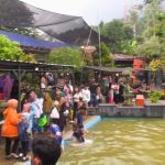 Meriahnya Pemandian Air Panas Cileungsing Sumedang Saat Momen Libur Lebaran