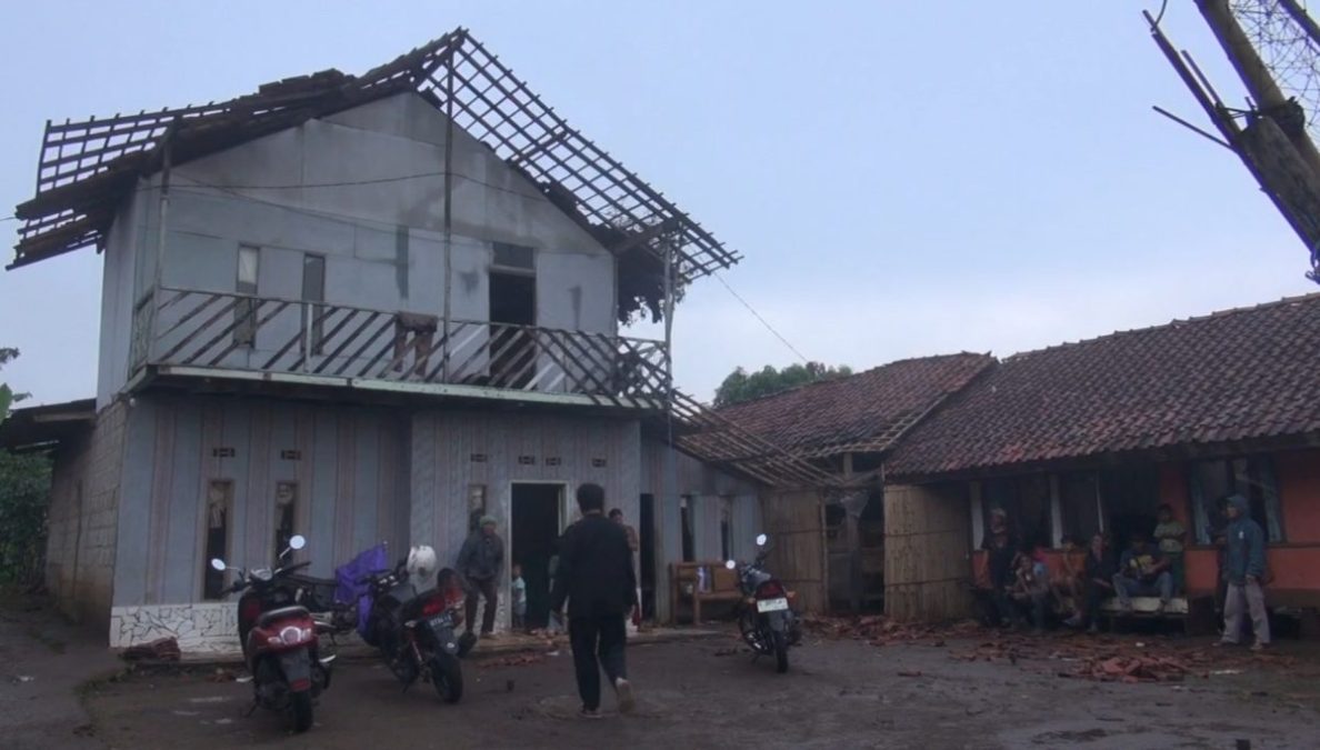 Puting Beliung Terjang Pamulihan Sumedang, Warga Panik Saat Bencana Tiba