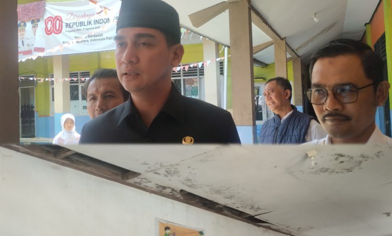 Bangunan SD di Sumedang Rusak, Wakil Bupati Turun Tangan