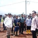 Wamendagri Tinjau Pembangunan Gerai KDKMP di Sumedang, Jadi Model Sinergi Pemerintah dan TNI