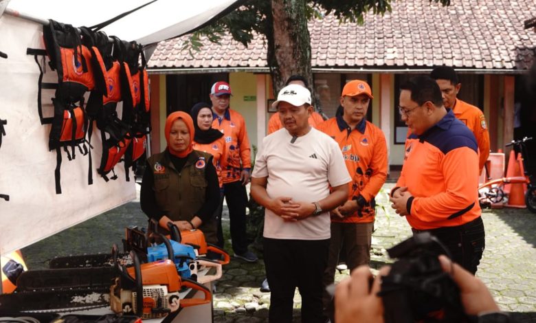 Hadapi Musim Hujan, Bupati Sumedang Cek Kesiapan dan Perlengkapan BPBD