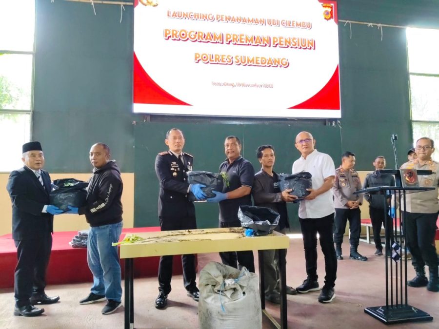Polres Sumedang Latih Mantan Preman Jadi Petani Ubi Cilembu