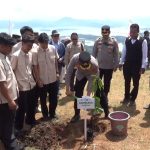 Polres Sumedang Sulap Lahan Bekas Tambang Jadi Kebun Buah Produktif