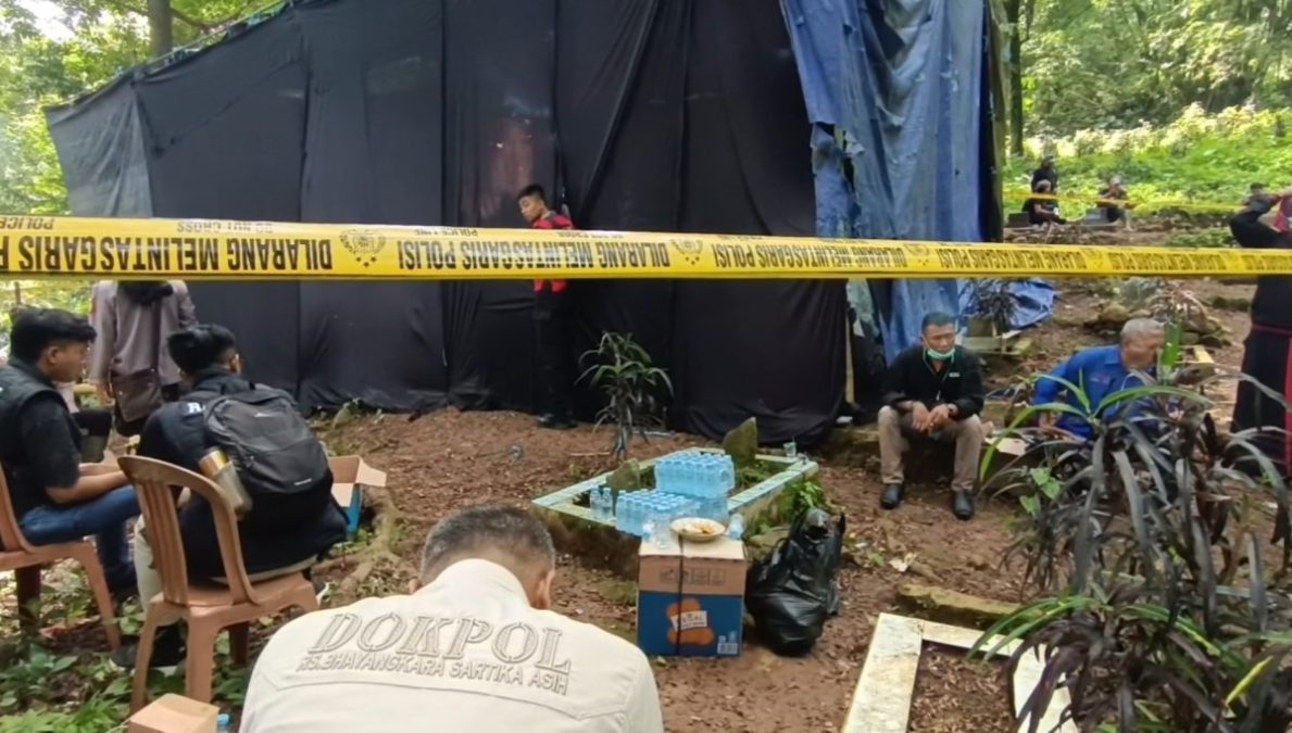 Kematian Guru SMP di Sumedang Penuh Kejanggalan, Polisi Lakukan Ekshumasi