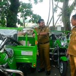Perkuat Pengelolaan Sampah, 38 Desa di Sumedang Terima Motor Pengangkut Sampah