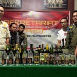Satpol PP Sumedang Sita 163 Botol Miras dari Sejumlah Toko di Tanjungsari